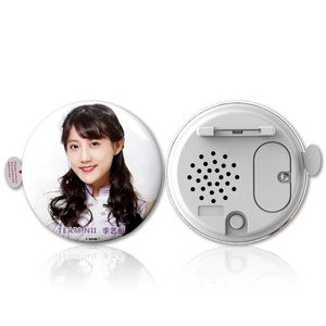 Quảng cáo tên huy hiệu âm nhạc phù hiệu nút với ghi âm giọng nói nói chuyện và tùy chỉnh logo của riêng bạn <span class=keywords><strong>Pin</strong></span>-<span class=keywords><strong>back</strong></span> nút Vòng huy hiệu - Product Image 3
