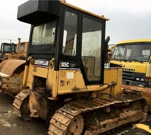 Caterpillar D5c Bulldozer sur chenilles Machine de construction d'occasion avec composants de base-Moteur et boîte de vitesses à vendre - Product Image 2