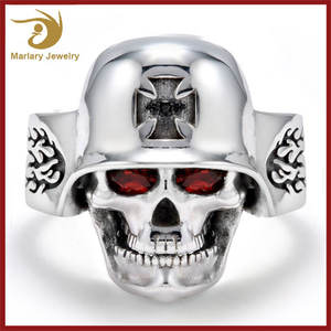 Großhandel The Expendables Einzigen Stein Schädel Ring, Edelstahl Ring Schmuck, neue Gold Ring Designs Für Männer - Product Image 1