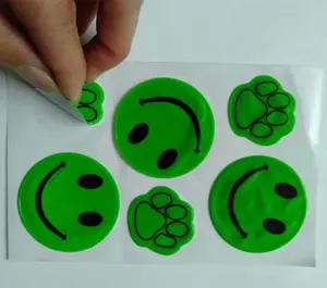 Alta luce che si riflette in vinile smiley face adesivo decalcomanie adesivi riflettenti di sicurezza con digitale stampa di marchio per casco da bicicletta