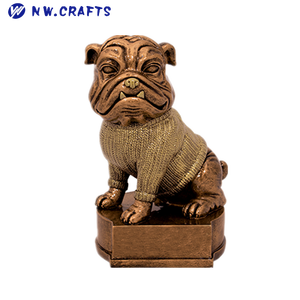 Estatua de Perro Bull Terrier de Vivid Arts, Adorno de Resina, Accesorios Modernos para el Hogar y el Jardín - Product Image 2