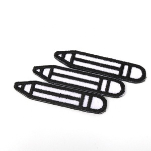 Étiquettes de vêtements en forme de crayon, pièces, Design personnalisé, en feutre brodé, pour vêtements - Product Image 1