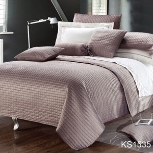 textiles para el hogar, nuevo diseño <span class=keywords><strong>de</strong></span> ropa <span class=keywords><strong>de</strong></span> <span class=keywords><strong>cama</strong></span> <span class=keywords><strong>de</strong></span> lujo conjunto acolchado <span class=keywords><strong>90</strong></span> gsm tela <span class=keywords><strong>de</strong></span> microfibra <span class=keywords><strong>de</strong></span> <span class=keywords><strong>colchas</strong></span> - Product Image 1