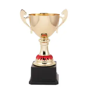 Vendita della fabbrica OEM di qualità da collezione figura di calcio trofeo sport trofeo tazza di metallo