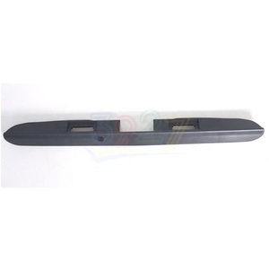 Tira de Parachoques para Placa de Matrícula Trasera de Automóvil OEM a 638 743 0 830 para Benz - Product Image 1