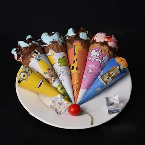 Envelopper un cône à <span class=keywords><strong>glace</strong></span> <span class=keywords><strong>en</strong></span> <span class=keywords><strong>papier</strong></span> avec du <span class=keywords><strong>papier</strong></span> blanc enduit - Product Image 1