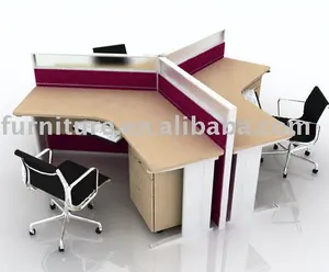 Desain modern tiga orang partisi kantor workstation melampirkan dengan alas