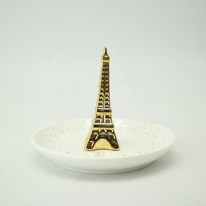 Plato Redondo de Cerámica Personalizado con <span class=keywords><strong>Torre</strong></span> <span class=keywords><strong>Eiffel</strong></span> Dorada para Decoración - Product Image 4