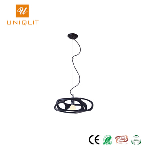 Nuevo estilo moderno Hotel opciones de Color hierro <span class=keywords><strong>luz</strong></span> colgante de acrílico - Product Image 1
