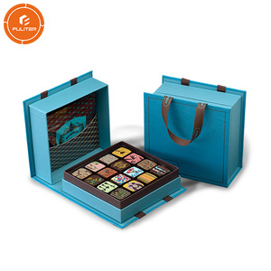 Scatola Regalo in Carta con Vassoi in Plastica per Fiori Sorpresa, Caramelle Natalizie e Cioccolatini, con Fiocchi di Nastro - Product Image 3