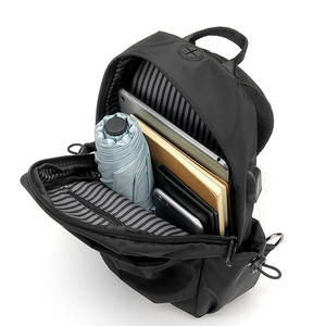 Sac de poitrine multifonctionnel imperméable pour homme, avec prise USB pour écouteurs, nouveau design, sac messager, vente en gros d'usine - Product Image 6