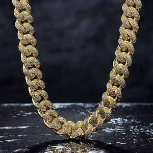 KRKC&CO 14k Oro Hip Hop Cadena Cubana de 12mm 18 Pulgadas - Product Image 2