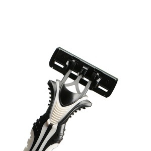 Bán Buôn Tốt Nhất Dùng Một Lần Dao Cạo 3 Lưỡi Dao Cạo Khách Sạn Cho Nam Giới Máy Cạo Râu - Product Image 4