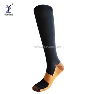 Hommes <span class=keywords><strong>fantaisie</strong></span> cuivre fils de fibers anti-fatigue de compression graduée de course performance genou <span class=keywords><strong>haute</strong></span> chaussettes - Product Image 2