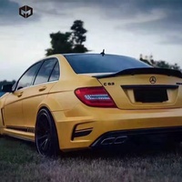 Kit de Carrocería Ancha Serie Negra con Parachoques Delantero y Trasero de Fibra de Vidrio, Faldones Laterales, Alerones, Capó para Mercedes Benz Clase C W204 C63 AMG