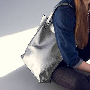 <strong>Silver</strong> Gold Oversize Tote <strong>Handbag</strong> Women's Casual Tote Bag Designer Metallic PU Leather Fashion Bag Waterproof Soft Bag Daily - Product Image 4