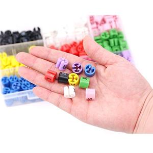 450 pièces d'étiquettes de taille pour vêtements en <span class=keywords><strong>plastique</strong></span> à clipser, avec codage de taille imprimé, séparateurs colorés, boucle de signalisation pour cintre - Product Image 1