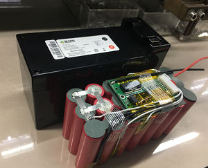 Masspower Oplaadbare 29.4V 7.5Ah Lithium-ion Accu Pack met 1000 Cycli en 4 Cellen voor Robot Elektrische Grasmaaier - Product Image 1