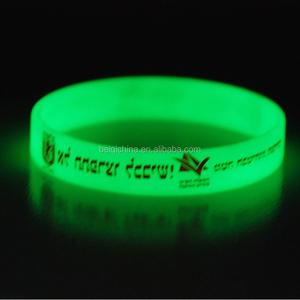 Incandescente <span class=keywords><strong>Silicone</strong></span> Su Misura Wristabands, Ordine Braccialetti di <span class=keywords><strong>Silicone</strong></span> Personalizzati Con Il Vostro Logo - Product Image 1