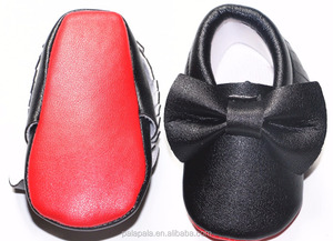 <span class=keywords><strong>Scarpe</strong></span> con Suola Rossa all'Ingrosso, Mocassini per Neonati in Pelle PU con Suola Morbida e Fiocco - Product Image 3