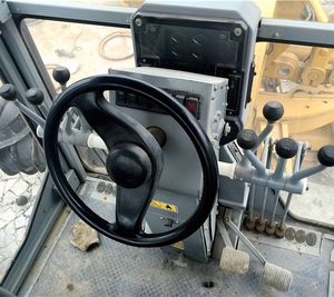 Bon état, prix bas, niveleuse Caterpillar 140K d'occasion avec PLC et boîte de vitesses, modèle 2019, 138 kW - Product Image 5