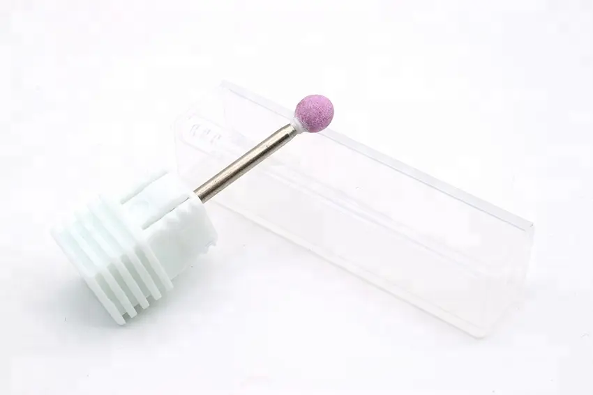 Peu de perceuse en pierre de clou