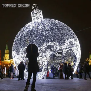 Outdoor lights decorative high simulation motif giant Christmas led light up ball