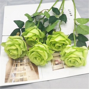 V-1008 Vente directe d'usine, prix bas, rose artificielle en soie à tige verte unique, feuille verte, fleur de rose en soie artificielle pour décoration de mariage - Product Image 2