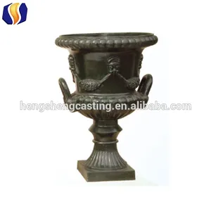 Urns de ferro fundido decorativos antigos de jardim