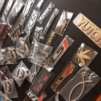 Desain Kustom Logo Mobil Berlapis Krom Plat Nama Mobil Huruf Datar Matte OEM Emblem 3D Badge