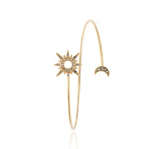 Brazalete fino ajustable con forma de luna y Sol de circón chapado en oro de aleación personalizada estadounidense - Product Image 3