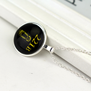 Popular Puerta Sherlock 221B película Collar collares Para Niños Niñas - Product Image 3