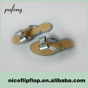 venta al por mayor baratos de buena calidad de plata de la señora caminar al aire libre flip flop zapatillas - Product Image 1
