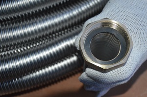 DN32 SUS316L 38 متر المموج الفولاذ المقاوم للصدأ لفائف أنبوب ملحومة/4 ذكر مبادل حراري - Product Image 4
