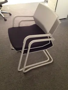 bonne vente nouveau style chaise empilable