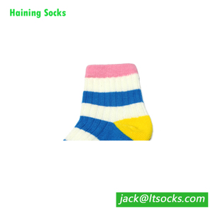 Calzini per bambini di vendita <span class=keywords><strong>a</strong></span> <span class=keywords><strong>righe</strong></span> ecologiche per bambini all'ingrosso di moda - Product Image 3