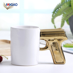 Taza <span class=keywords><strong>de</strong></span> cerámica única, creativa, <span class=keywords><strong>de</strong></span> oro y plata, para pistola, taza <span class=keywords><strong>de</strong></span> café con personalidad, fabricante <span class=keywords><strong>de</strong></span> China, venta al por mayor - Product Image 4