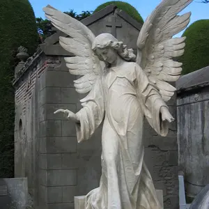大きな翼を持つ庭の装飾グラスファイバー天使像