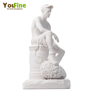 Statue di Ragazzo Nudo in Pietra Naturale da Giardino in Stile Greco in Vendita - Product Image 2