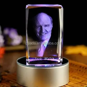 3D Laser Kristal Insiding Carving Cube Glas Ambachten Home Decor Ornamenten Souvenir Gepersonaliseerde Geschenken Led Base Crystal cube