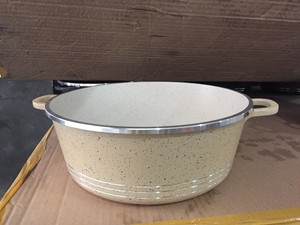 Olla para Sopa/Cazuela de Estilo Tradicional Color Granito con Fondo Espiral - Product Image 4