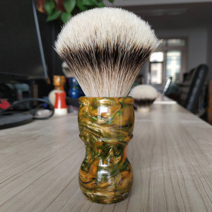 <span class=keywords><strong>Pennello</strong></span> da <span class=keywords><strong>barba</strong></span> fatto A mano DISHI <span class=keywords><strong>con</strong></span> la migliore punta d'argento di grado A nodo per capelli in tasso e manico in resina per la toelettatura degli uomini - Product Image 4