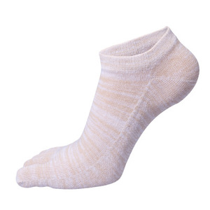 2018 <span class=keywords><strong>Amazon</strong></span> Venta caliente separador de bambú <span class=keywords><strong>Yoga</strong></span> algodón Toe calcetín - Product Image 3