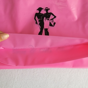 Di acquisto di alta qualità t-shirt abbigliamento personalizzato stampato sacchetto di plastica di imballaggio con logo e la stampa di testo - Product Image 4