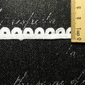 Pizzo di Cotone Svizzero Bianco di Alta Qualità ed Economico, Ricamo Idrosolubile da 1CM per Abiti - Product Image 5