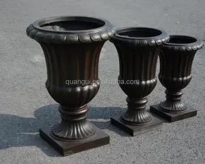 2019 Factory direct sales American design light weight environmental cheap urn planting pot outdoor garden pot