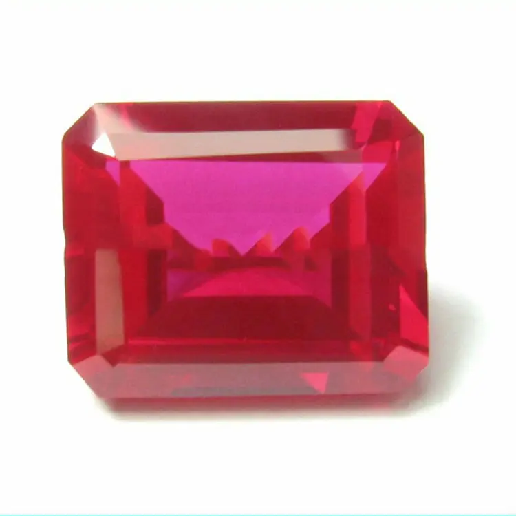Loose gemstone Synthetic Ruby