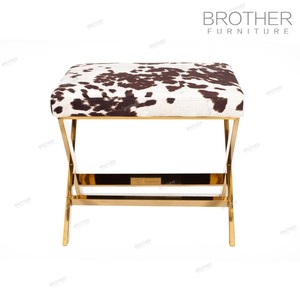 Pouf Moderno Imbottito con Gambe Dorate per Camera da Letto e Soggiorno, <span class=keywords><strong>Panca</strong></span> in Acciaio Inossidabile - Product Image 2