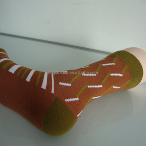 Haining GS custom haute qualité blanc ligne brisée et brown stripes coton hommes chaussettes - Product Image 6