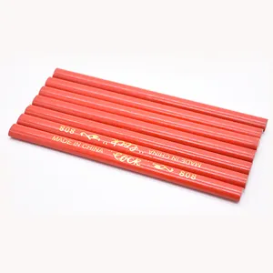楕円形の標準的な木製の黒い大工鉛筆